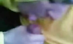 एक लड़की फोन पर बात कर के साथ कमबख्त सेक्सी वीडियो की पिक्चर